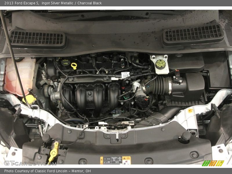 Ingot Silver Metallic / Charcoal Black 2013 Ford Escape S