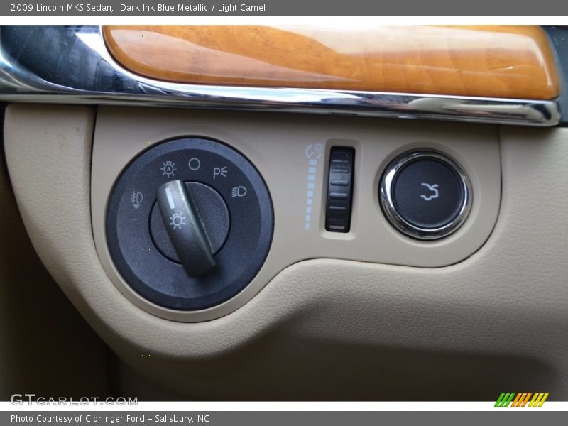 Dark Ink Blue Metallic / Light Camel 2009 Lincoln MKS Sedan