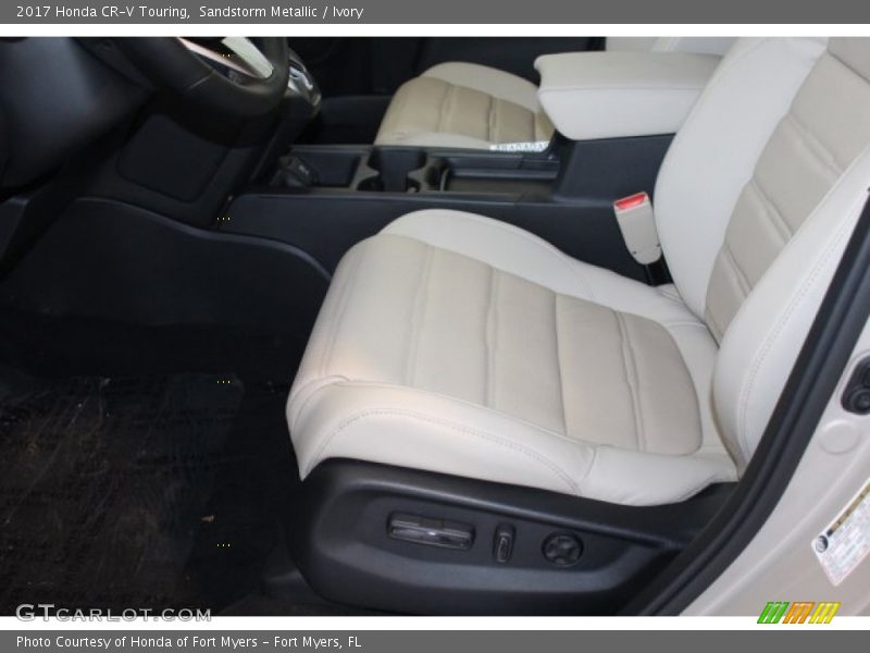 Sandstorm Metallic / Ivory 2017 Honda CR-V Touring