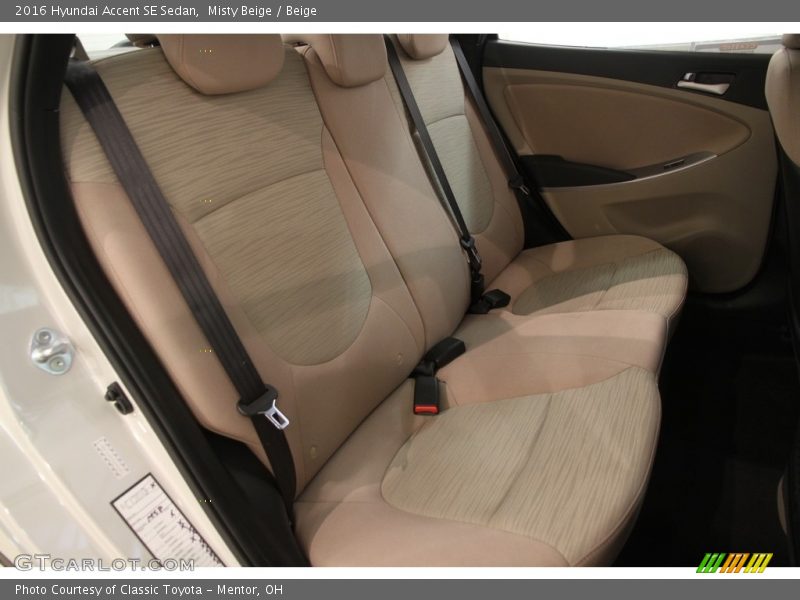 Misty Beige / Beige 2016 Hyundai Accent SE Sedan
