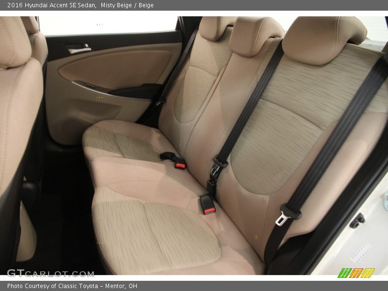 Misty Beige / Beige 2016 Hyundai Accent SE Sedan
