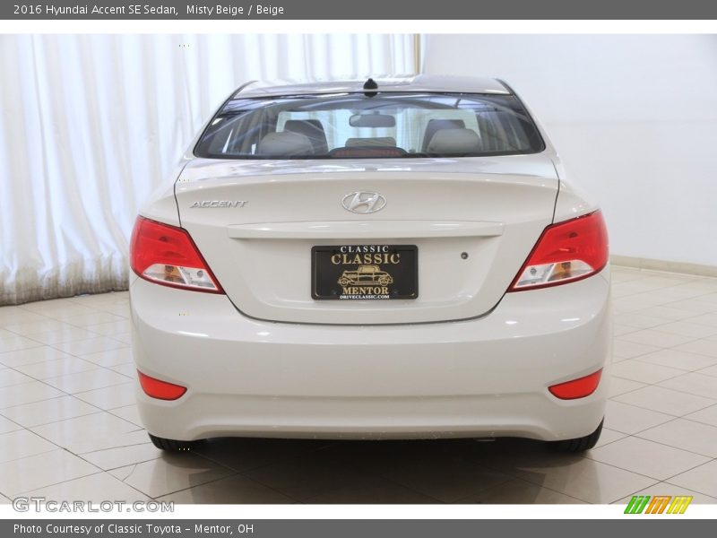 Misty Beige / Beige 2016 Hyundai Accent SE Sedan