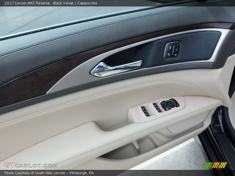 Door Panel of 2017 MKZ Reserve