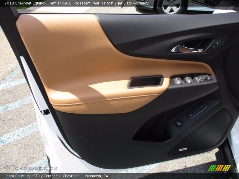 Iridescent Pearl Tricoat / Jet Black/­Brandy 2018 Chevrolet Equinox Premier AWD