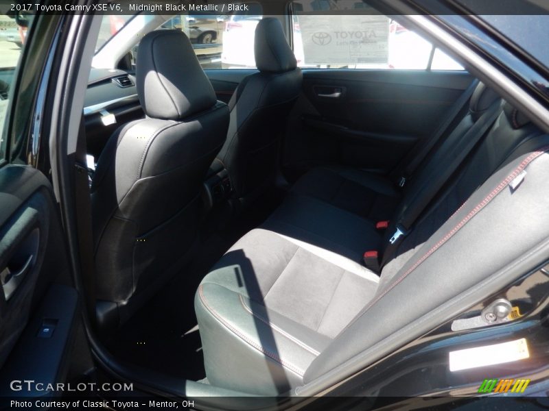 Midnight Black Metallic / Black 2017 Toyota Camry XSE V6