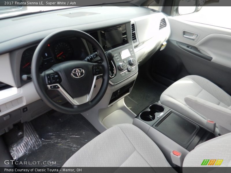Super White / Ash 2017 Toyota Sienna LE