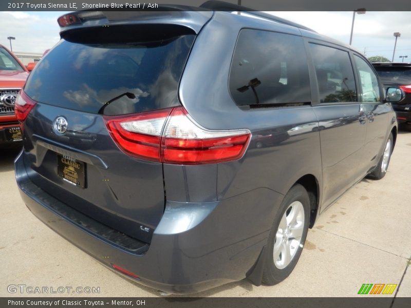 Shoreline Blue Pearl / Ash 2017 Toyota Sienna LE