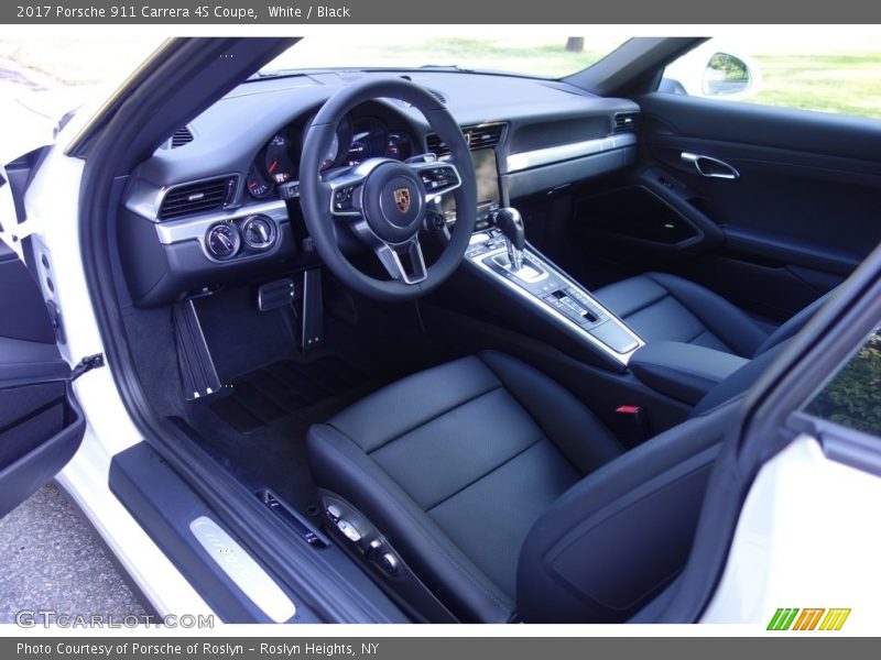 Front Seat of 2017 911 Carrera 4S Coupe