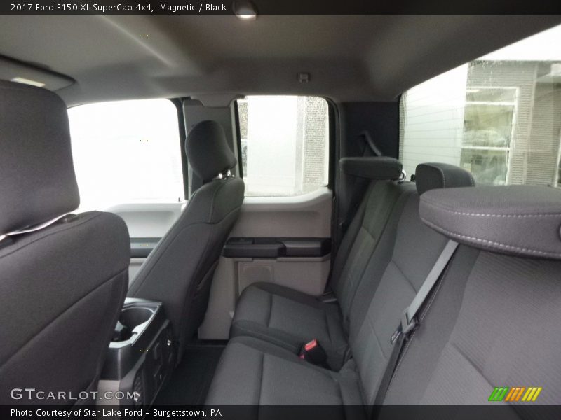 Magnetic / Black 2017 Ford F150 XL SuperCab 4x4
