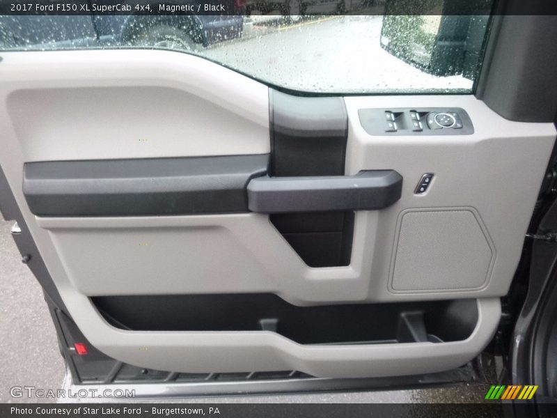 Magnetic / Black 2017 Ford F150 XL SuperCab 4x4