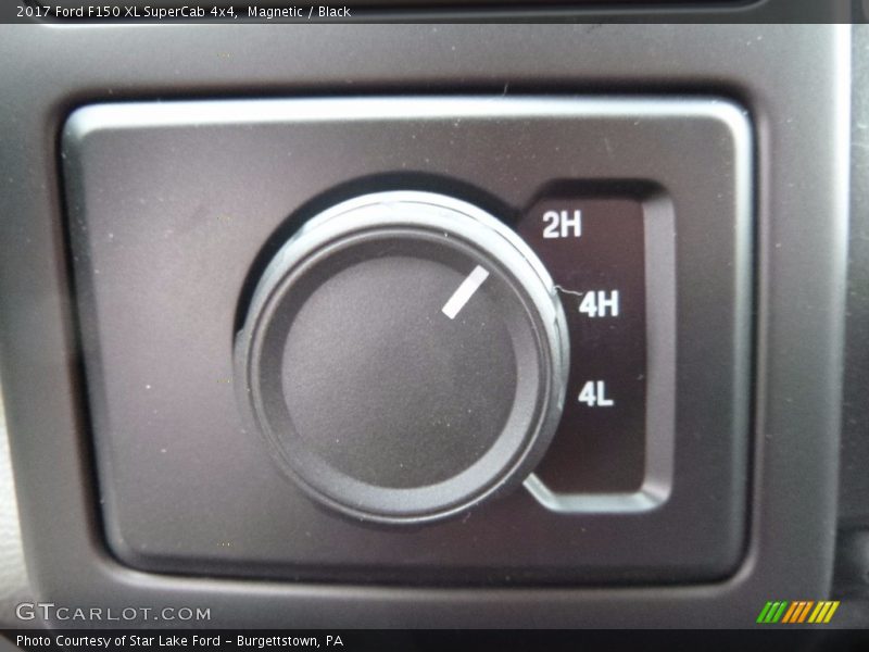 Magnetic / Black 2017 Ford F150 XL SuperCab 4x4