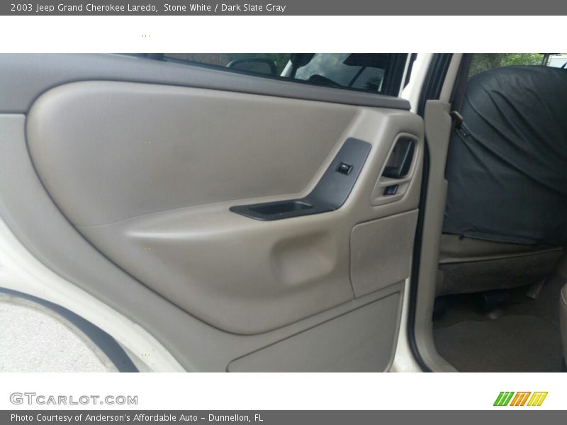 Stone White / Dark Slate Gray 2003 Jeep Grand Cherokee Laredo