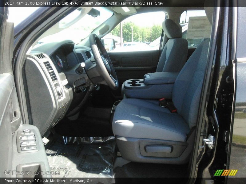 Brilliant Black Crystal Pearl / Black/Diesel Gray 2017 Ram 1500 Express Crew Cab 4x4