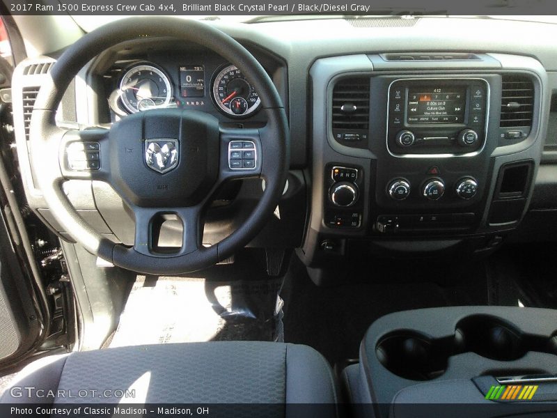 Brilliant Black Crystal Pearl / Black/Diesel Gray 2017 Ram 1500 Express Crew Cab 4x4