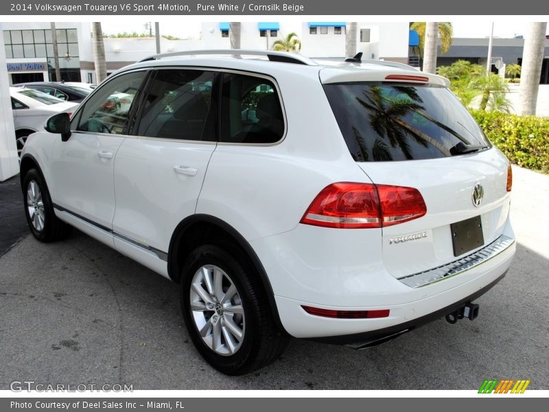 Pure White / Cornsilk Beige 2014 Volkswagen Touareg V6 Sport 4Motion