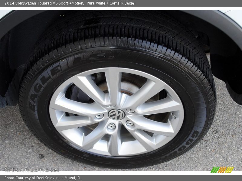 Pure White / Cornsilk Beige 2014 Volkswagen Touareg V6 Sport 4Motion