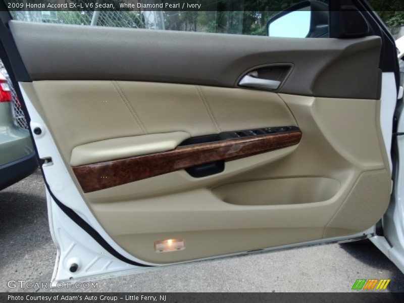 White Diamond Pearl / Ivory 2009 Honda Accord EX-L V6 Sedan