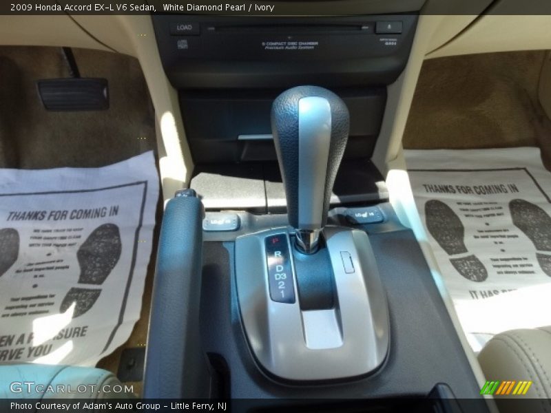 White Diamond Pearl / Ivory 2009 Honda Accord EX-L V6 Sedan