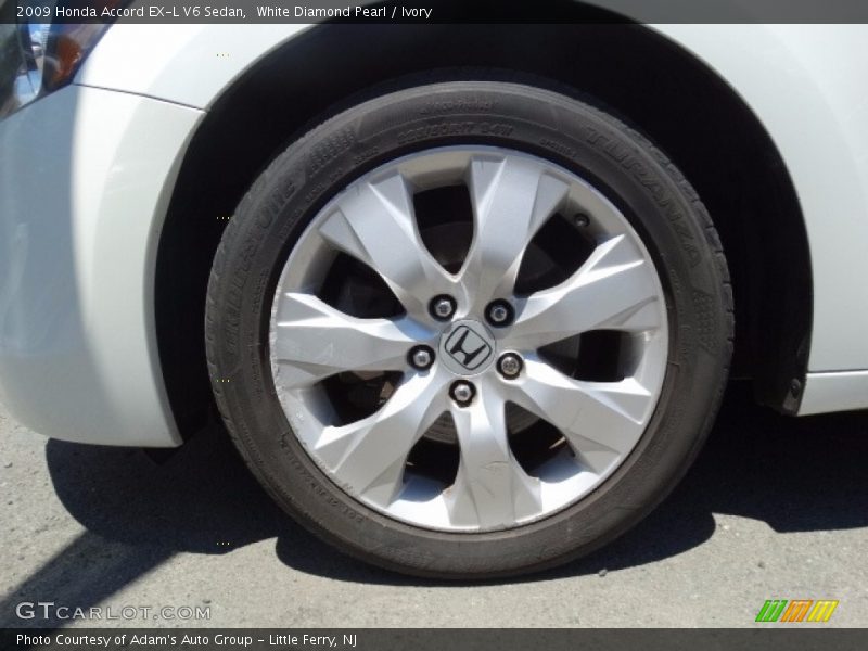 White Diamond Pearl / Ivory 2009 Honda Accord EX-L V6 Sedan
