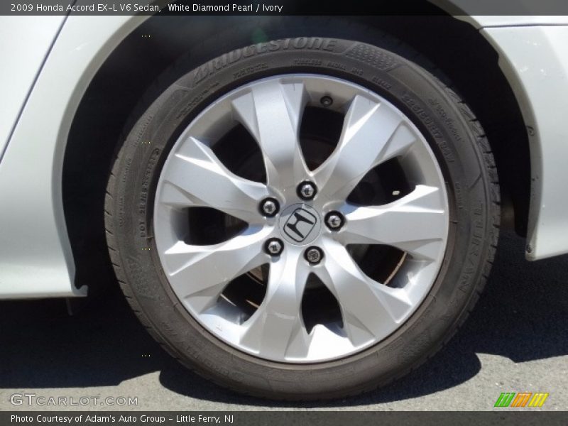 White Diamond Pearl / Ivory 2009 Honda Accord EX-L V6 Sedan