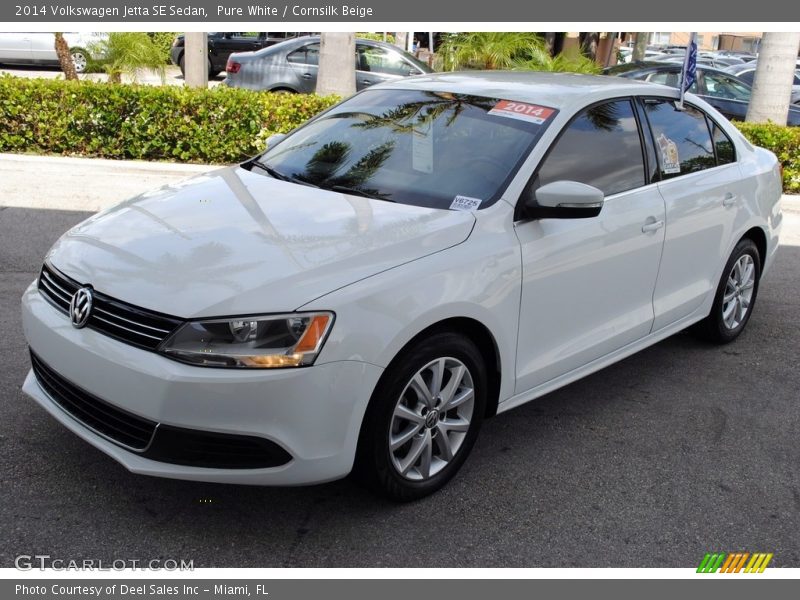 Pure White / Cornsilk Beige 2014 Volkswagen Jetta SE Sedan
