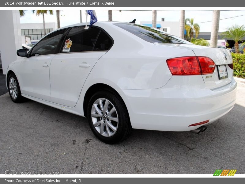 Pure White / Cornsilk Beige 2014 Volkswagen Jetta SE Sedan