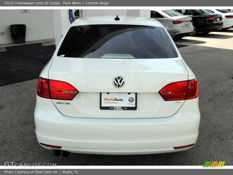 Pure White / Cornsilk Beige 2014 Volkswagen Jetta SE Sedan