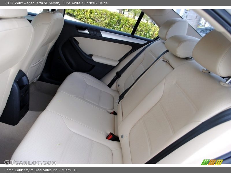 Pure White / Cornsilk Beige 2014 Volkswagen Jetta SE Sedan