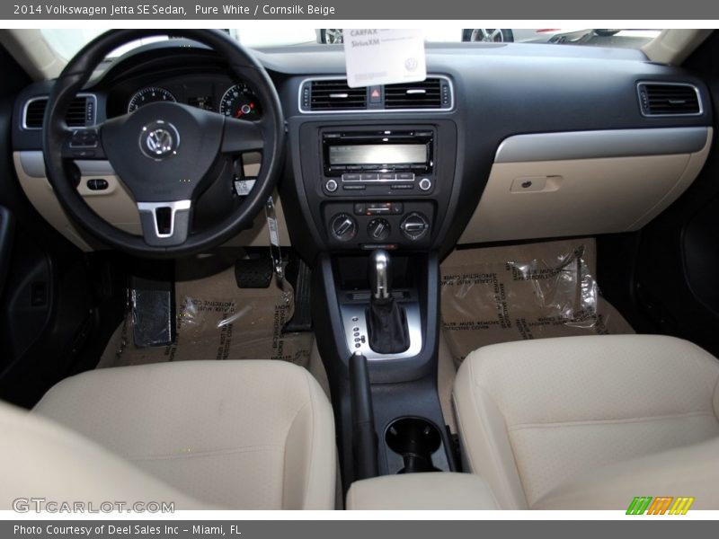 Pure White / Cornsilk Beige 2014 Volkswagen Jetta SE Sedan