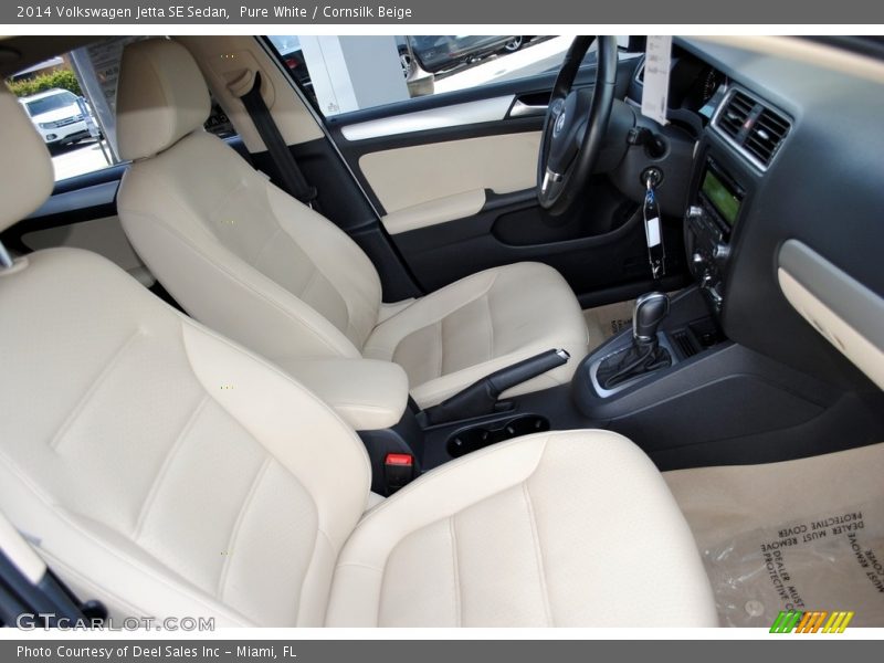 Pure White / Cornsilk Beige 2014 Volkswagen Jetta SE Sedan