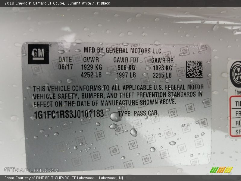 Summit White / Jet Black 2018 Chevrolet Camaro LT Coupe