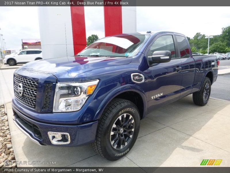 Front 3/4 View of 2017 Titan PRO-4X King Cab 4x4