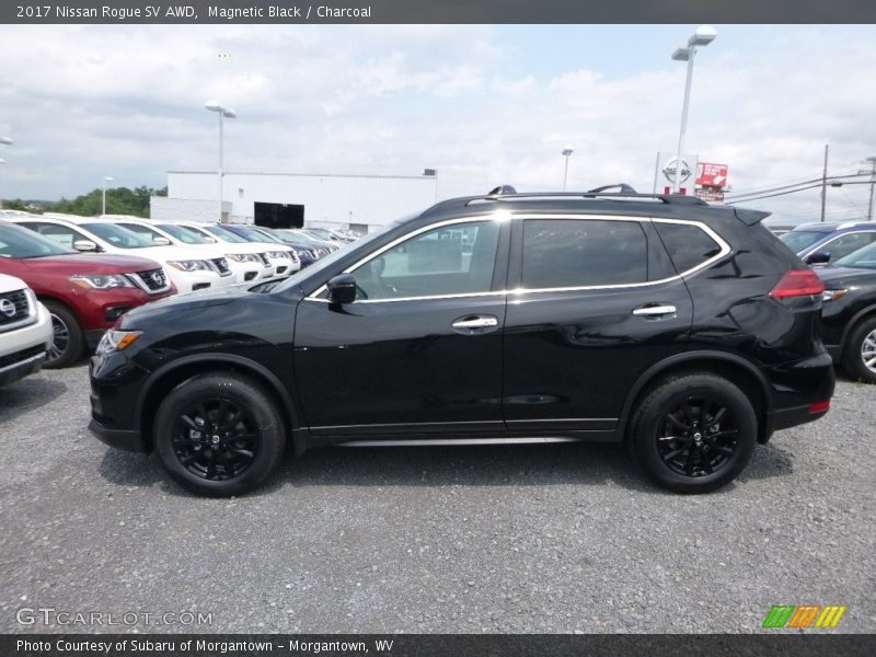 Magnetic Black / Charcoal 2017 Nissan Rogue SV AWD