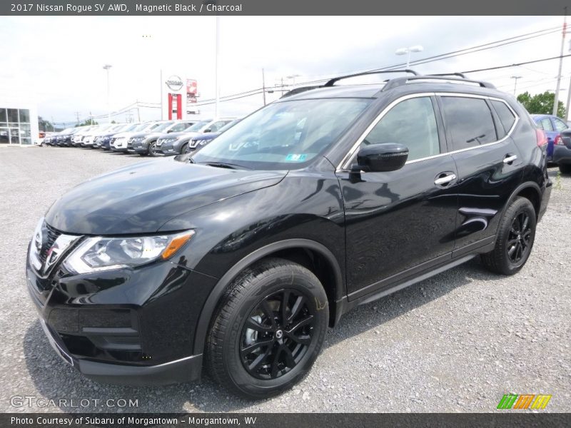Magnetic Black / Charcoal 2017 Nissan Rogue SV AWD