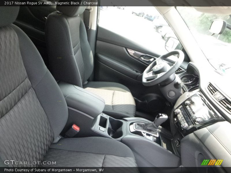 Magnetic Black / Charcoal 2017 Nissan Rogue SV AWD