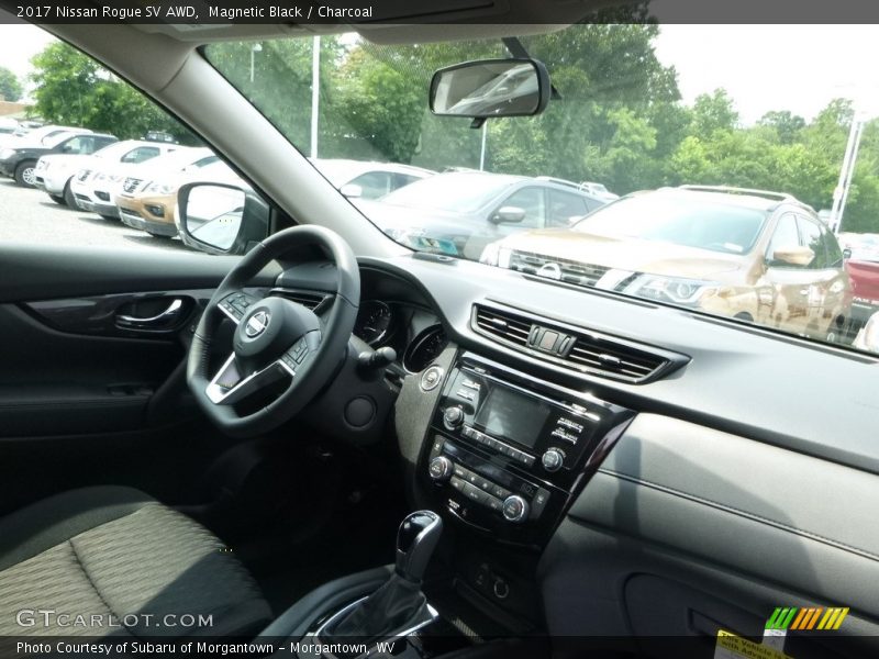 Magnetic Black / Charcoal 2017 Nissan Rogue SV AWD