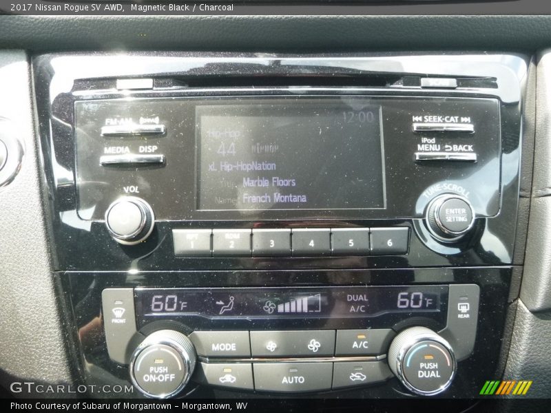 Magnetic Black / Charcoal 2017 Nissan Rogue SV AWD