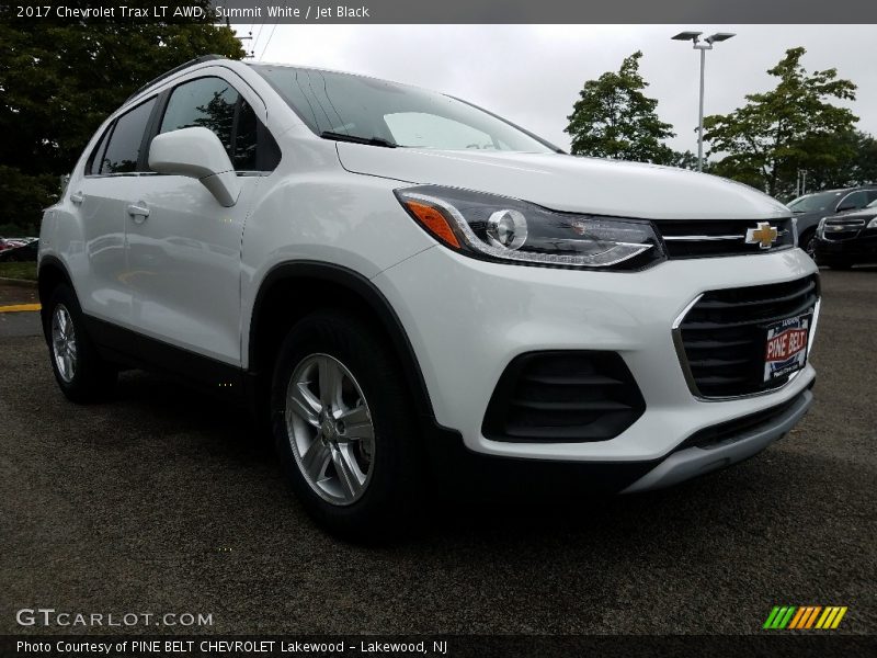 Summit White / Jet Black 2017 Chevrolet Trax LT AWD
