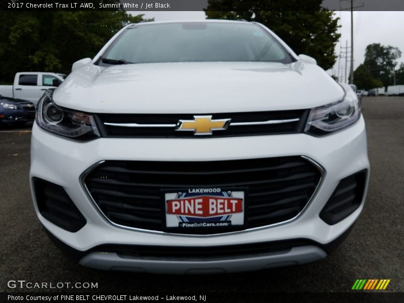 Summit White / Jet Black 2017 Chevrolet Trax LT AWD