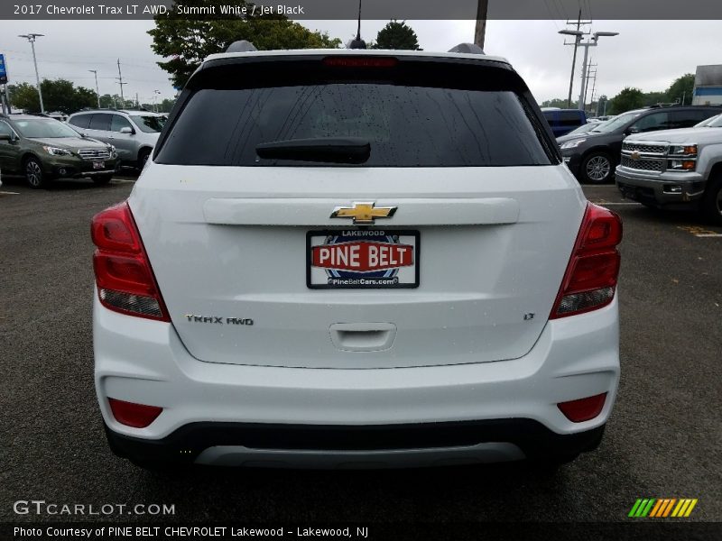 Summit White / Jet Black 2017 Chevrolet Trax LT AWD