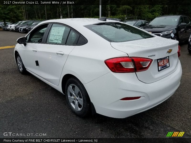 Summit White / Jet Black 2017 Chevrolet Cruze LS