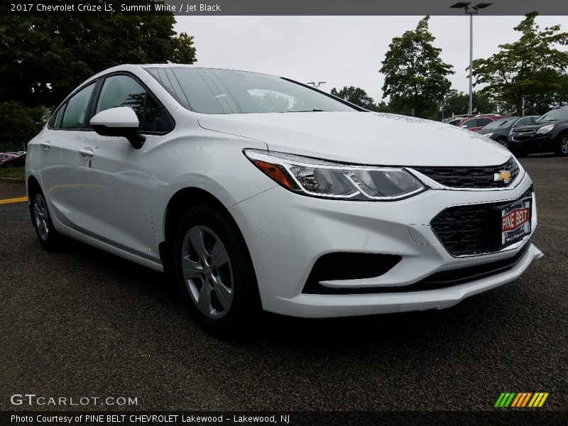 Summit White / Jet Black 2017 Chevrolet Cruze LS