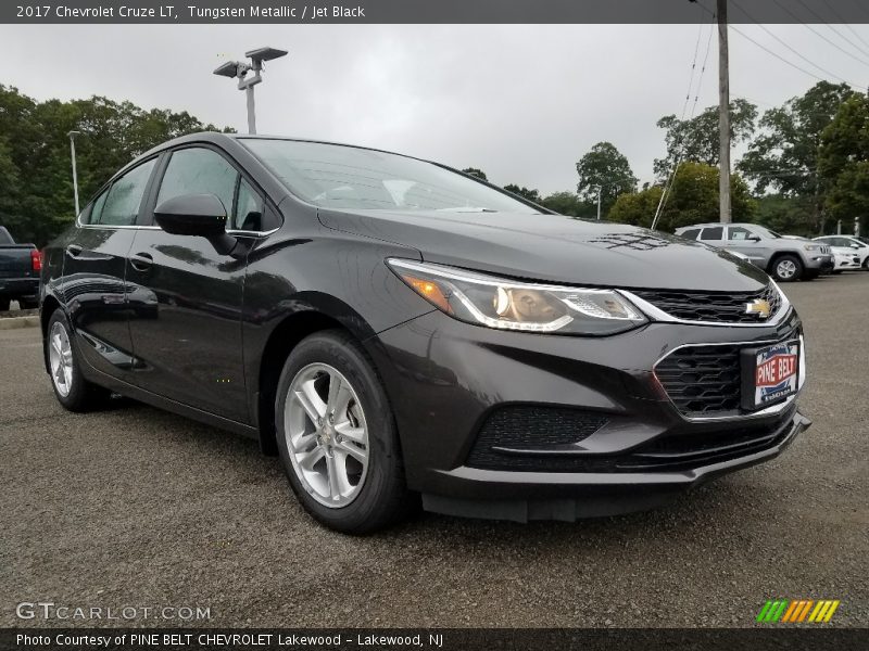 Tungsten Metallic / Jet Black 2017 Chevrolet Cruze LT