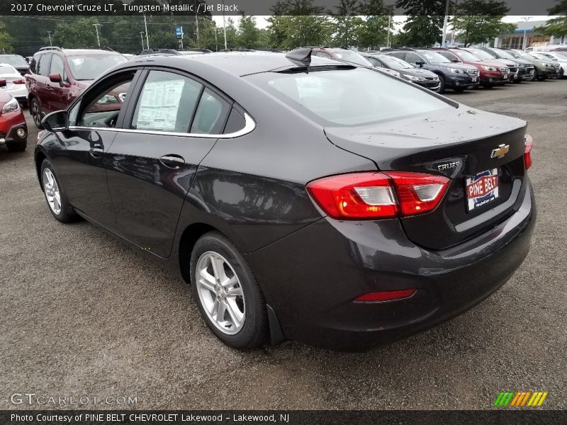 Tungsten Metallic / Jet Black 2017 Chevrolet Cruze LT