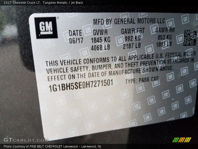 Tungsten Metallic / Jet Black 2017 Chevrolet Cruze LT