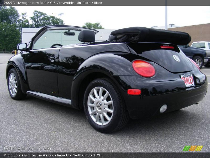 Uni Black / Black 2005 Volkswagen New Beetle GLS Convertible