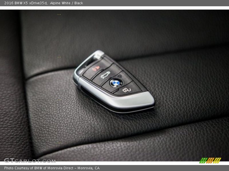 Alpine White / Black 2016 BMW X5 xDrive35d