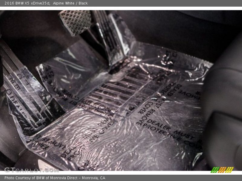 Alpine White / Black 2016 BMW X5 xDrive35d