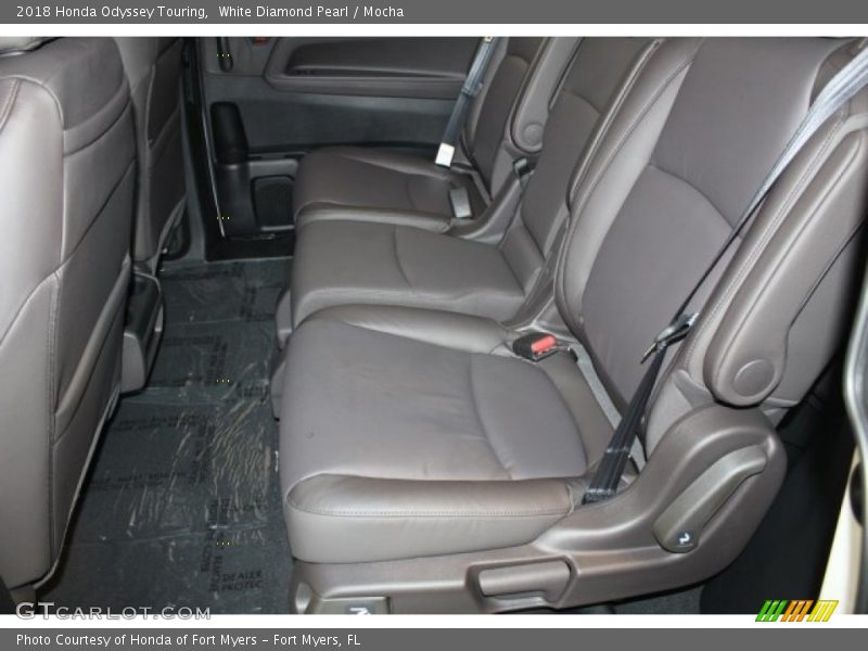 White Diamond Pearl / Mocha 2018 Honda Odyssey Touring