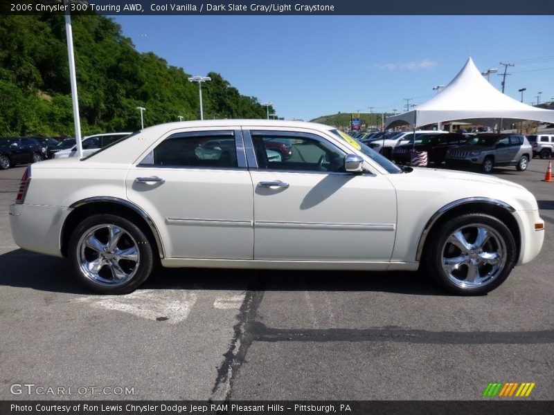Cool Vanilla / Dark Slate Gray/Light Graystone 2006 Chrysler 300 Touring AWD
